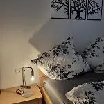 Aux Champs De La Colline 아파트 *