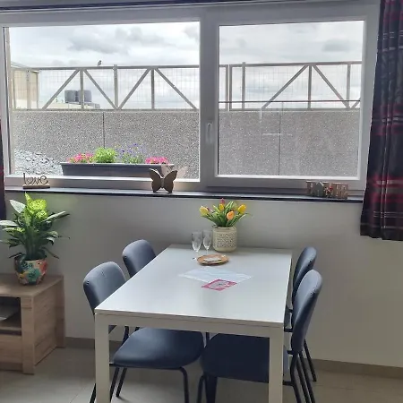 Apartment Aux Champs De La Colline