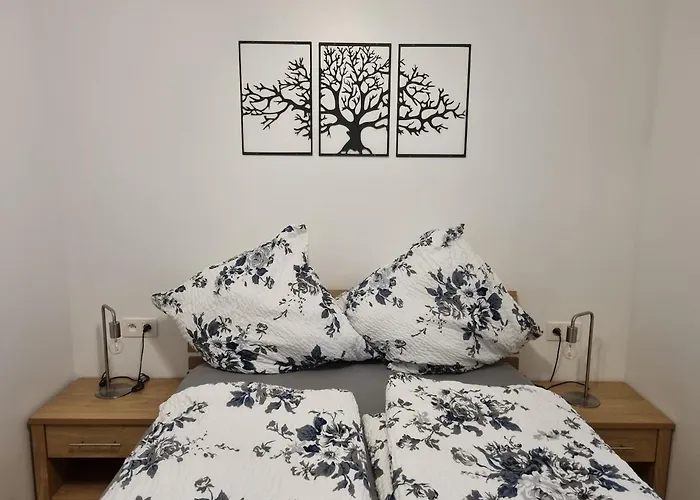 Aux Champs De La Colline Apartment