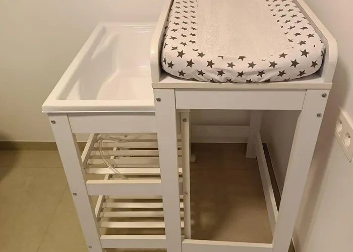 Aux Champs De La Colline