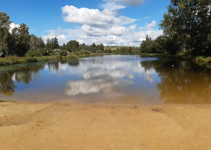 Aux Champs De La Colline *